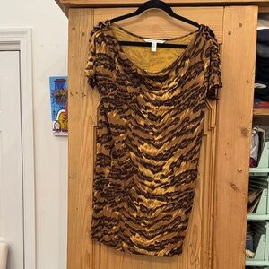 Diane Von Furstenberg Brown and Gold Short Sleeve Top